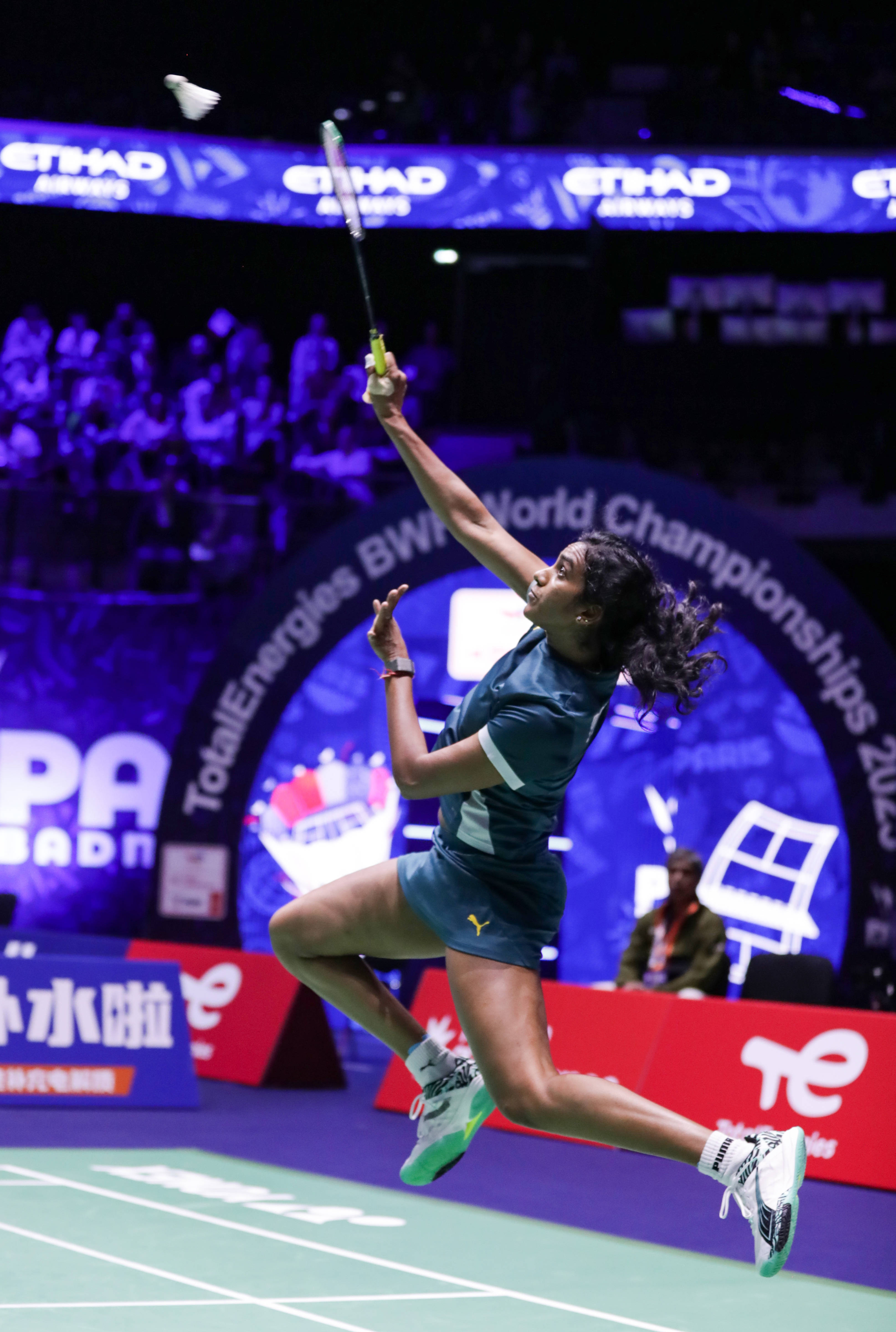 包含印度羽毛球队爆冷印尼羽毛球队，辛杜统治全场的词条