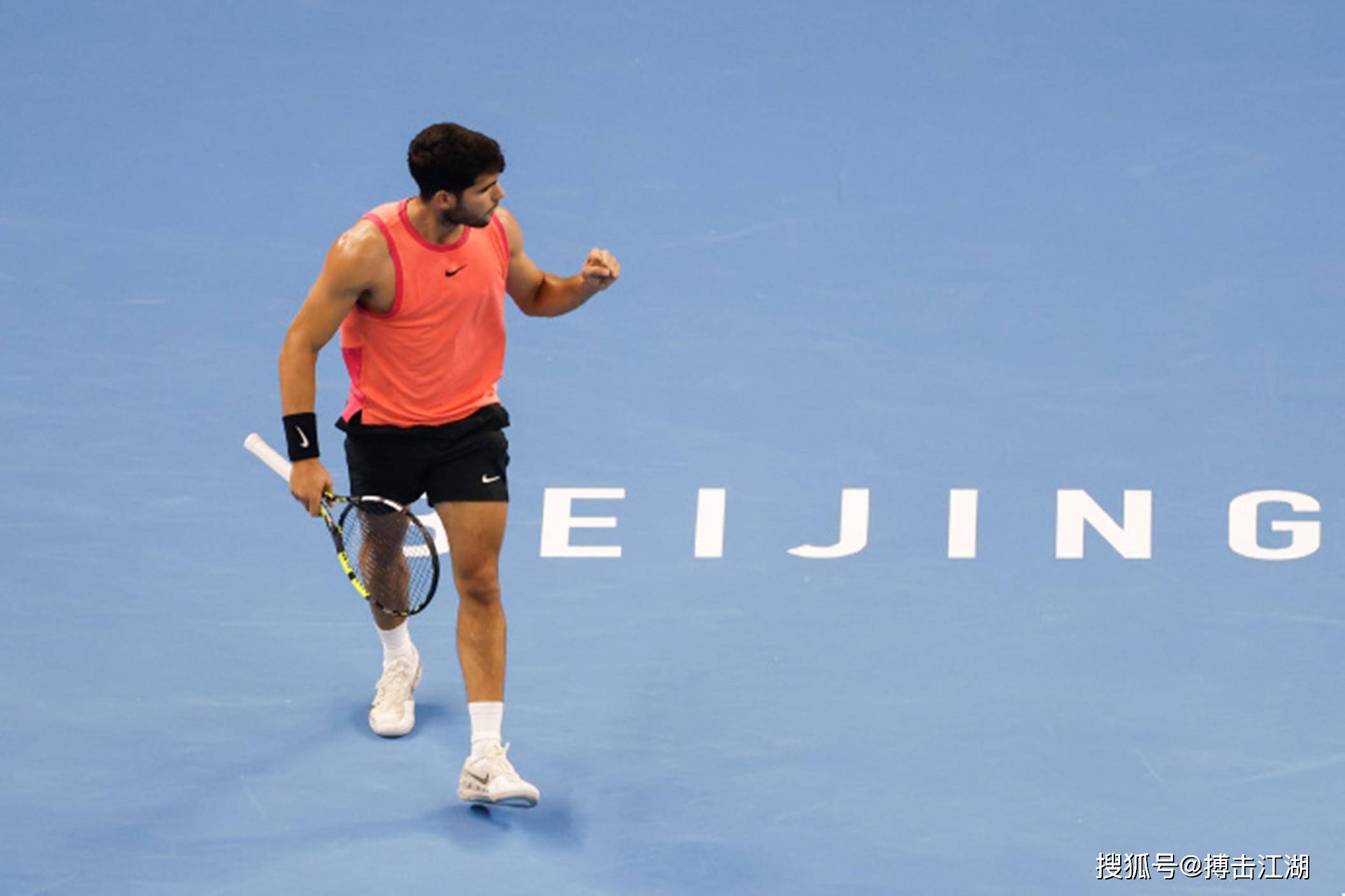 拉沃尔杯力克美网，鲁德统治全场的简单介绍