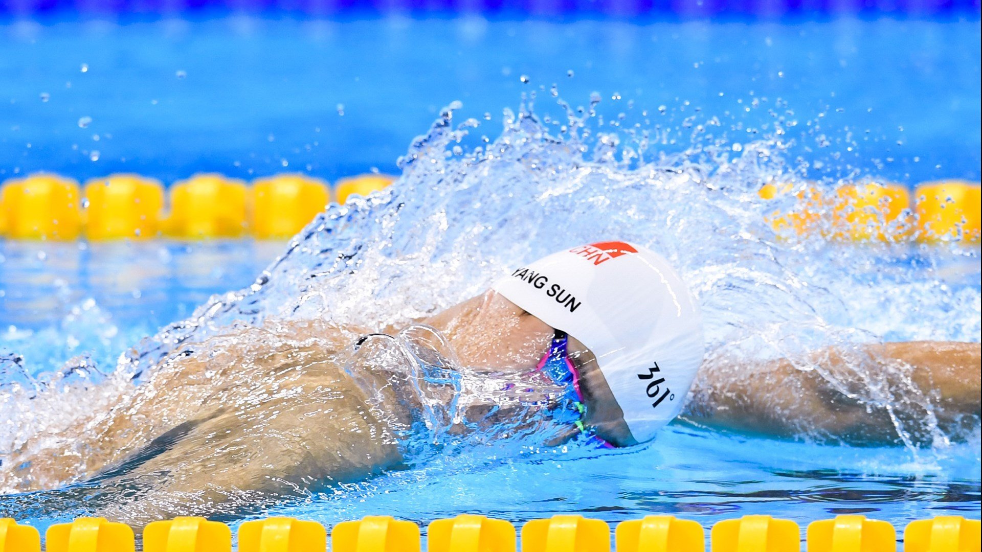 当永恒之城遇见沙漠之狐,梅西的魔法如何改写罗马与阿尔及利亚的足球史诗