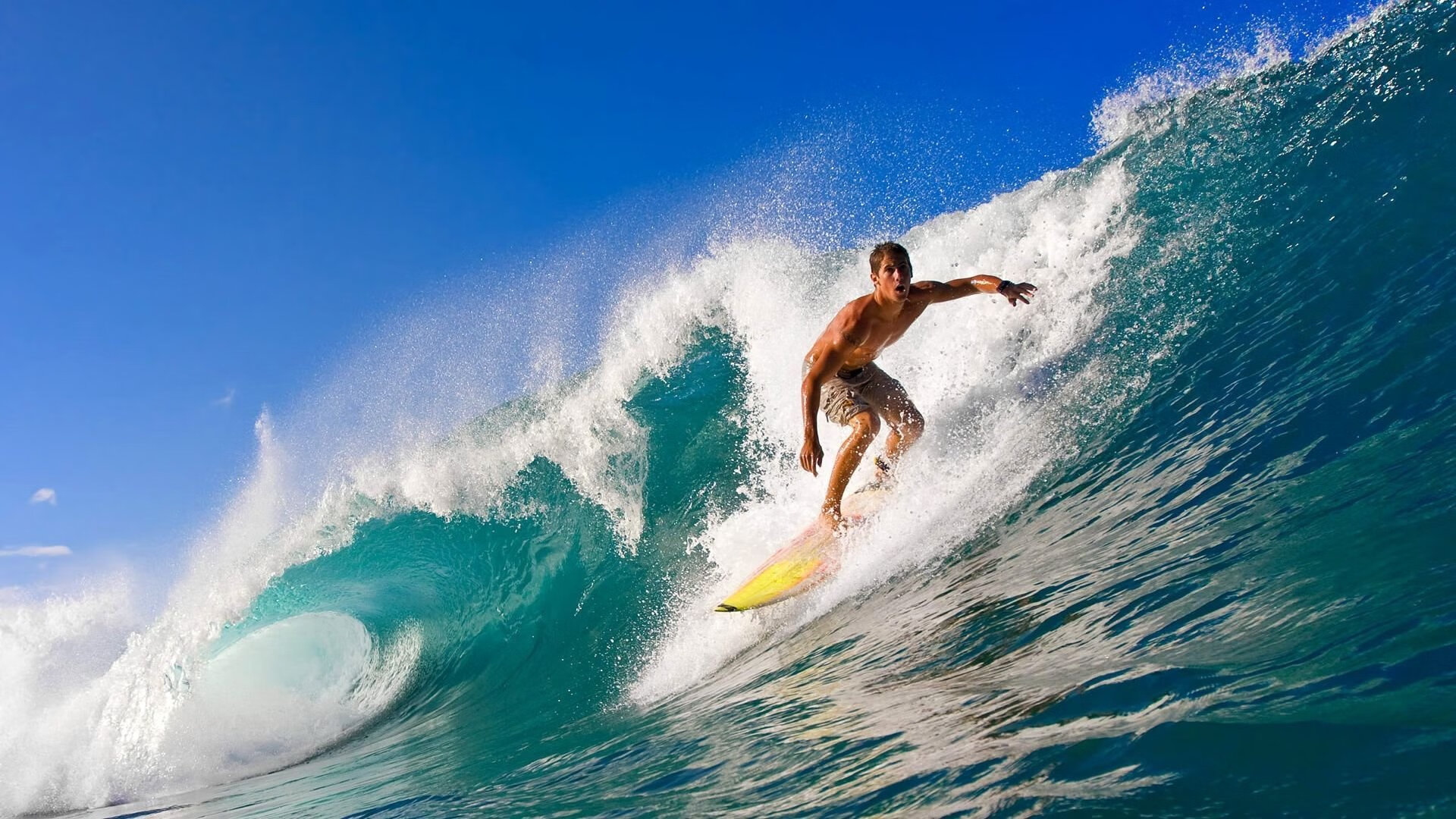 从巴斯托尼的节奏掌控到巴萨的战术粉碎，现代足球的两种胜利哲学