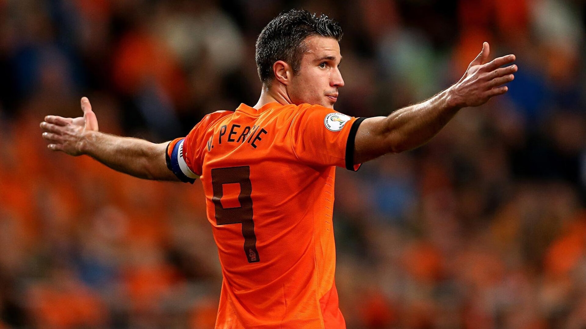 跨界统治,当维尼修斯在F1街道赛接管比赛,喀麦隆足球的压制哲学如何重塑竞技叙事